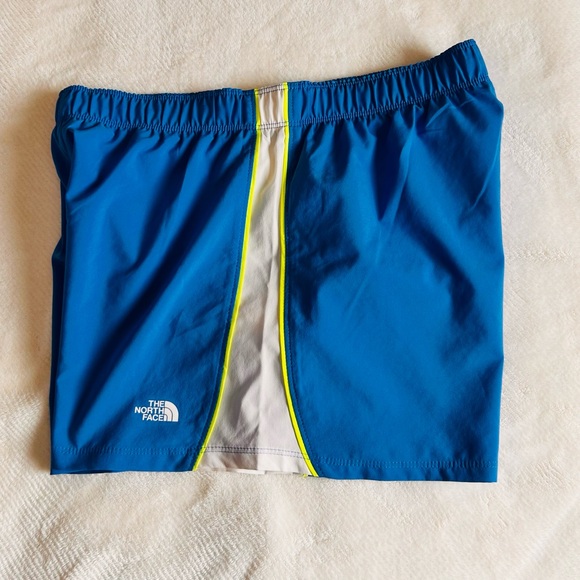 The North Face Women’s Elevation Shorts. Size M. NWT - Picture 4 of 6